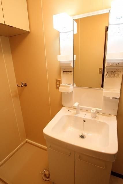 三条駅前ハイツの物件内観写真