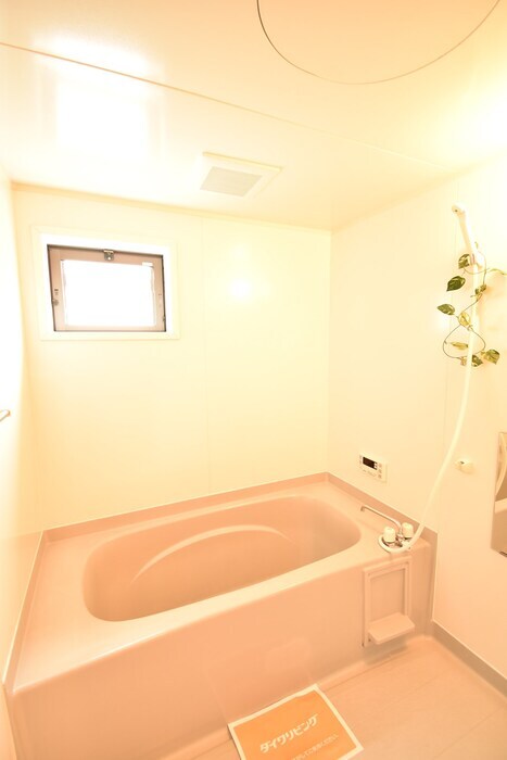 リビングタウン宇多津東　D棟の物件内観写真