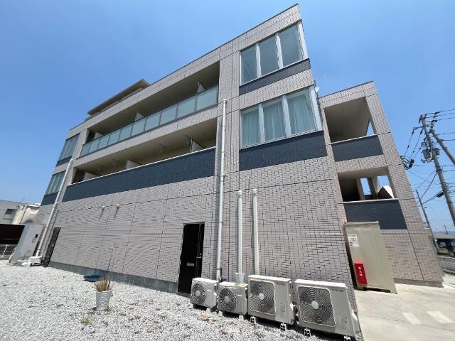 ソレイユ木太の物件外観写真