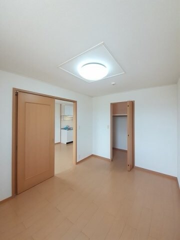 アベンシス７の物件内観写真