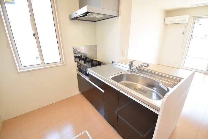 クオーレ・アロッジオ　勅使の物件内観写真