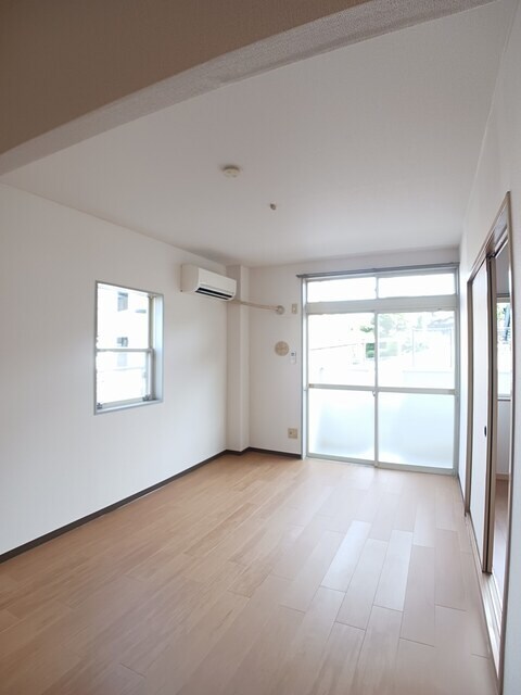 ニューシティー八栗口Ｂの物件内観写真