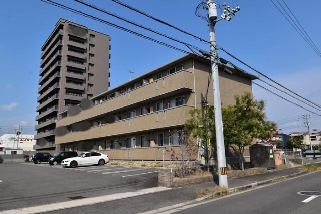 ロータス宇多津の物件外観写真