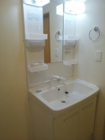 ルルディ　Ａの物件内観写真