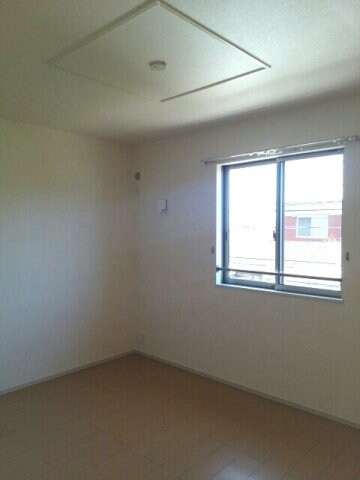 ルルディ　Ａの物件内観写真