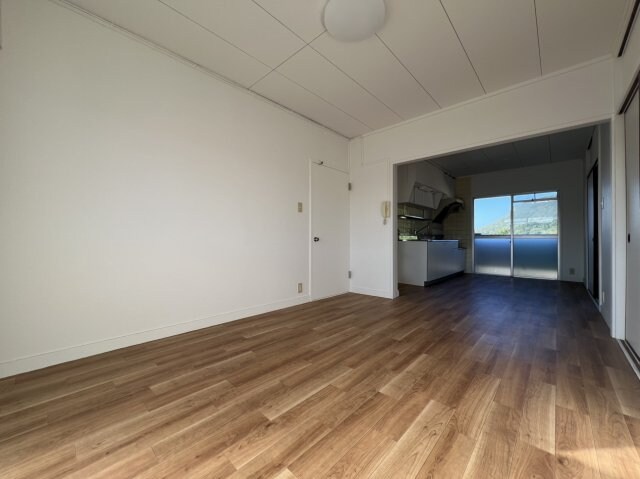 ヴィラナリー屋島5号棟の物件内観写真