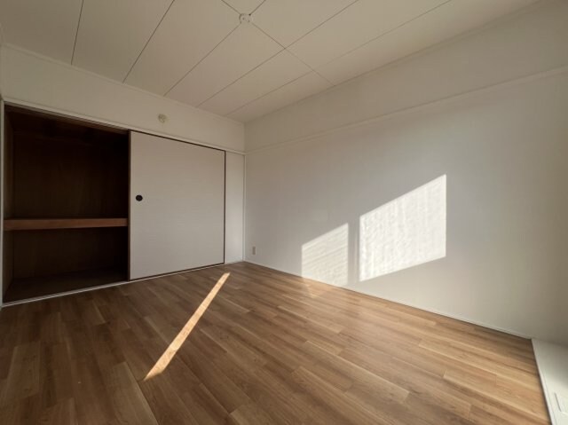 ヴィラナリー屋島5号棟の物件内観写真