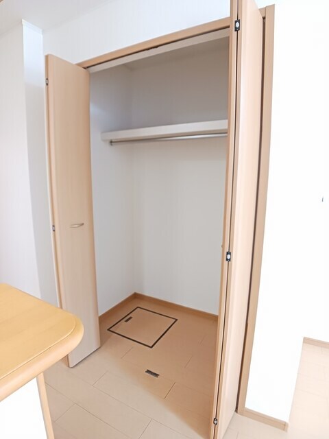 アベンシス５の物件内観写真