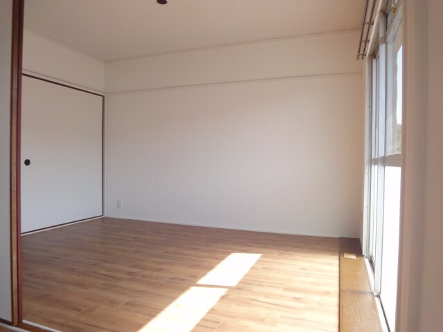 ヴィラナリー屋島5号棟の物件内観写真