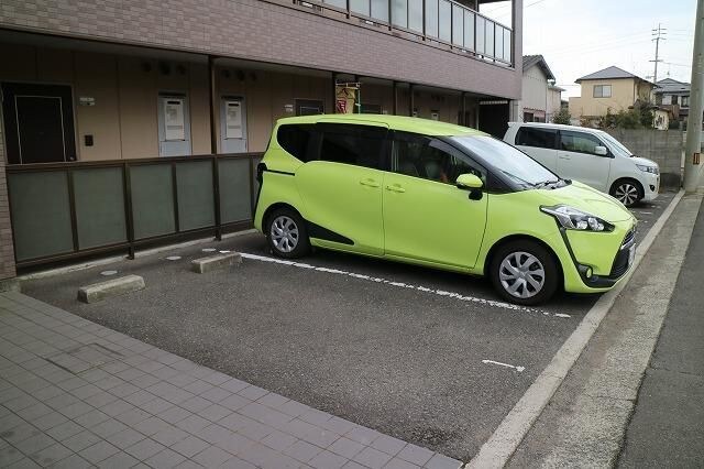 メゾン・ドゥ・ボヌールの物件外観写真