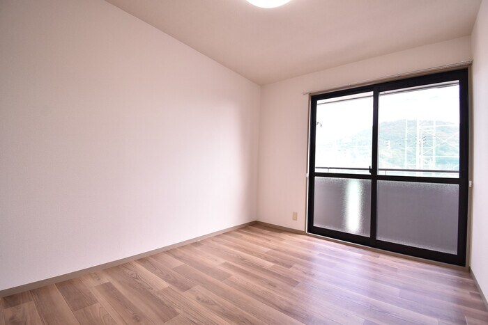 シャトレー西本Ⅱの物件内観写真