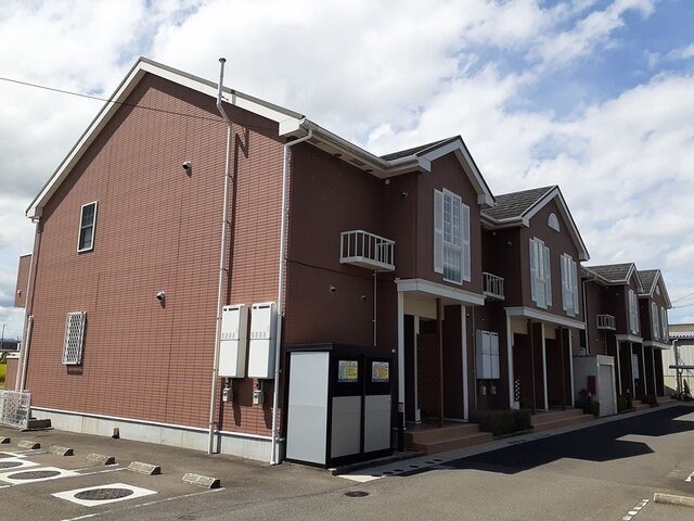 カルム・シェソワの物件外観写真