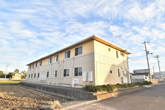 ラ　カンパーニュ　B棟の物件外観写真