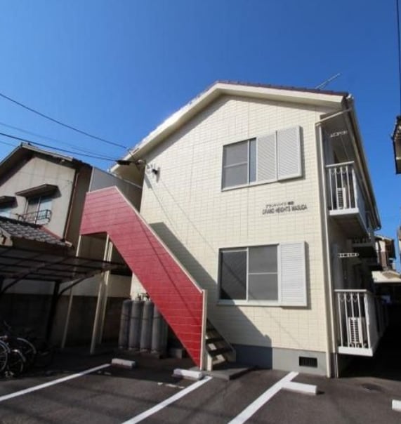 グランドハイツ増田の物件外観写真