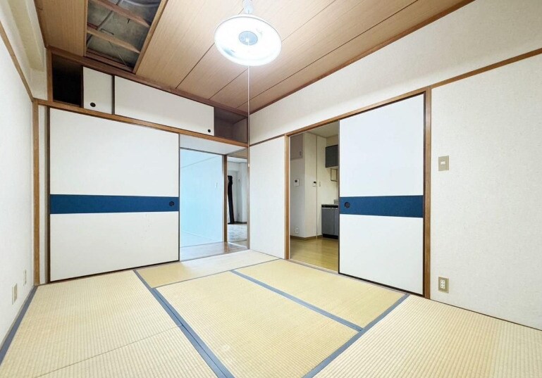 岩藤マンションの物件内観写真