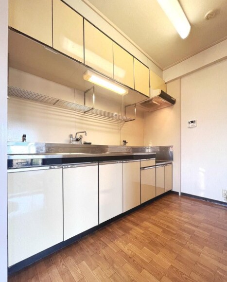 岩藤マンションの物件内観写真