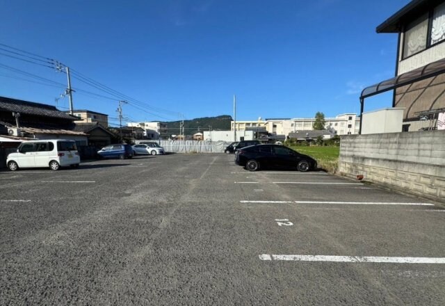 岩藤マンションの物件外観写真