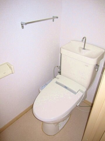 ニューシティー八栗口Ｂの物件内観写真