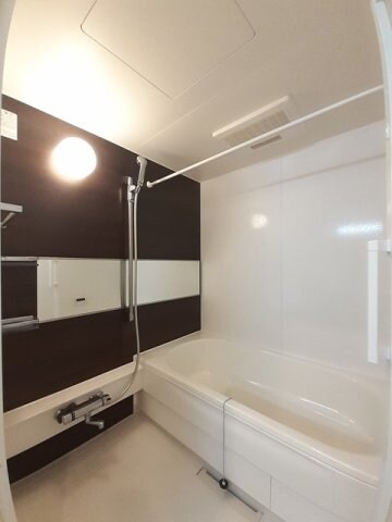 ルミエール・イリゼⅣの物件内観写真