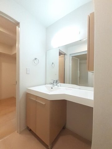 ルミエール・イリゼⅣの物件内観写真