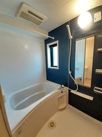 エレガンシア・ブローテⅡの物件内観写真