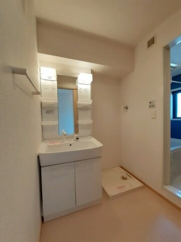 エレガンシア・ブローテⅡの物件内観写真