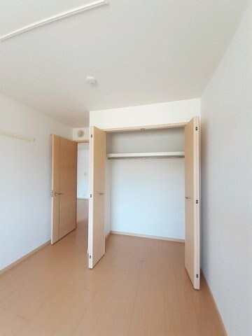 エレガンシア・ブローテⅡの物件内観写真