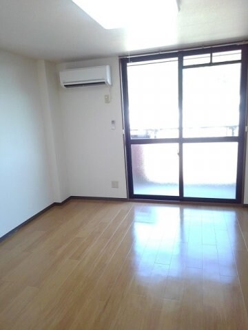 ローフィルドの物件内観写真