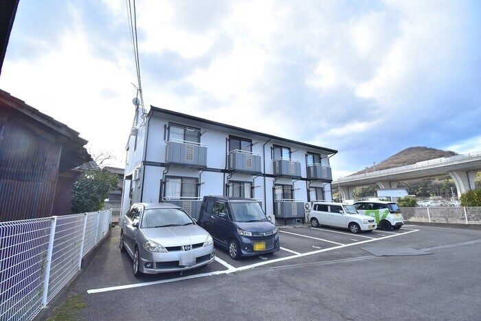 シャトル西春日 B棟の物件外観写真