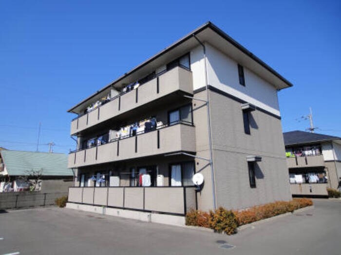 グランツ松島Bの物件外観写真