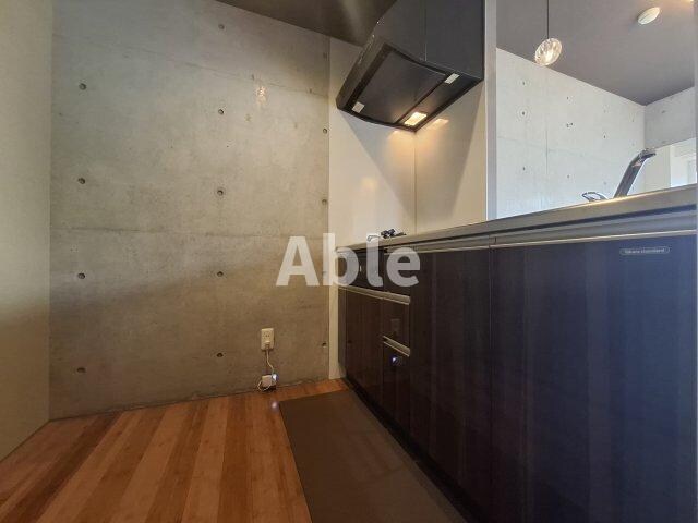 コリドール中央の物件内観写真