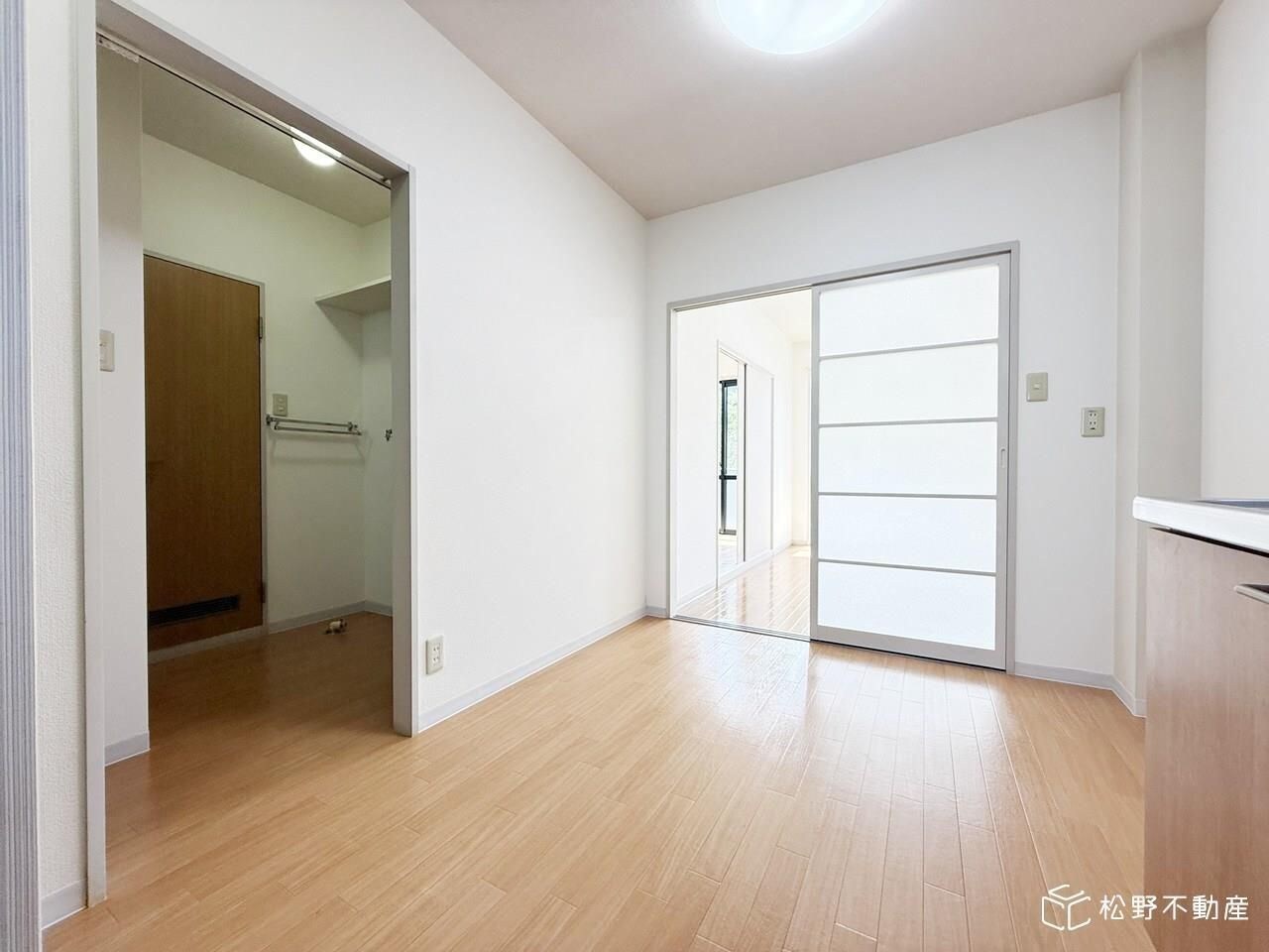 ロイヤルガーデン紙町の物件内観写真