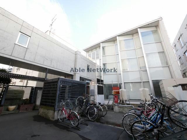 エスポワール２０４（3階建）の物件外観写真