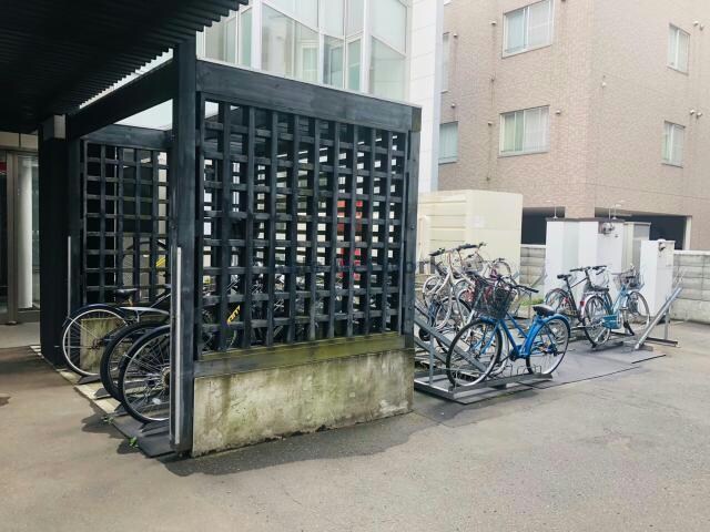 エスポワール２０４（3階建）の物件外観写真