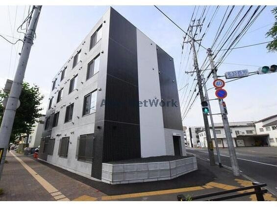 Peche桑園 B　ペシェ桑園Bの物件外観写真