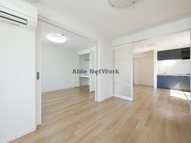 クリスタルファイブの物件内観写真