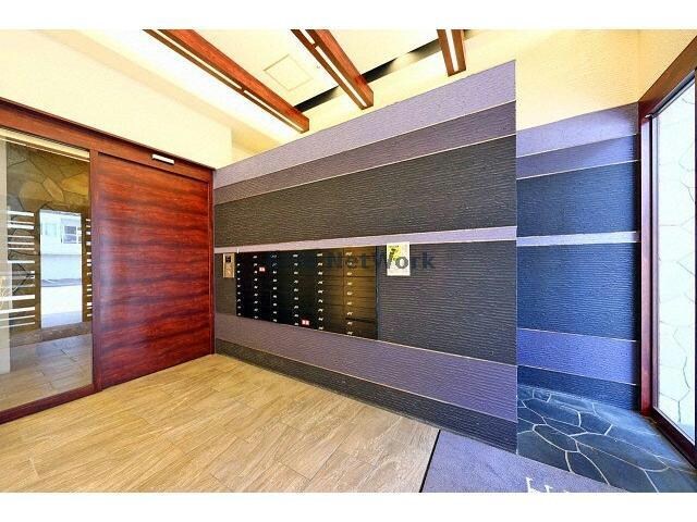 コローレ知事公館前の物件外観写真