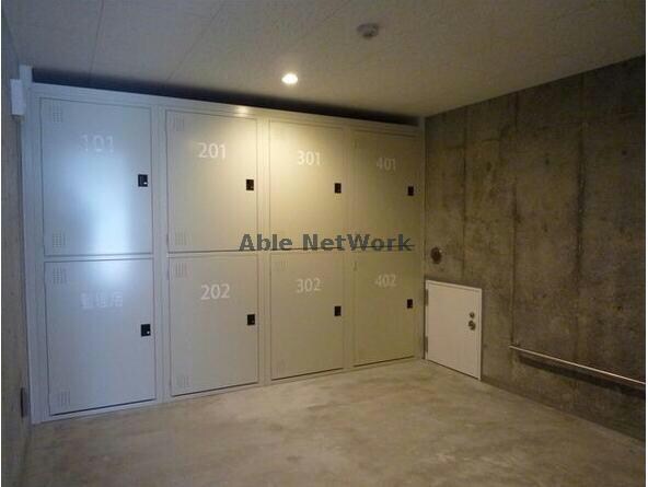 Y　Flatの物件外観写真