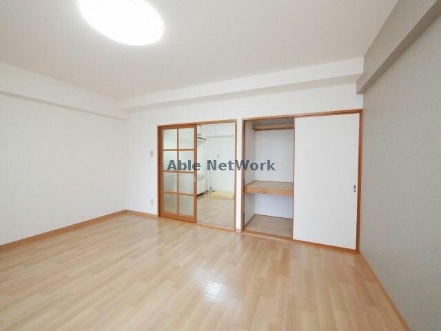 サンスイートヴィラの物件内観写真