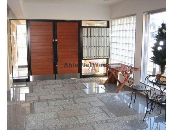 e-one　イーワンの物件外観写真