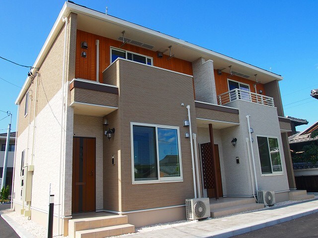 シェーン　バッハ　上富井Ｂの物件外観写真