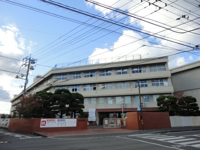 ロイヤルコーポ・サノの物件外観写真