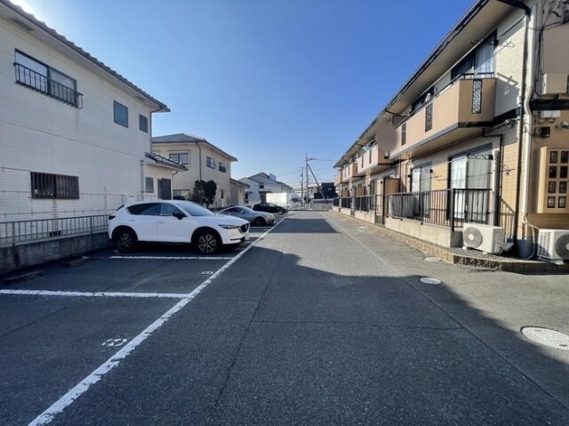 ロイヤルパレス新倉　B棟の物件外観写真