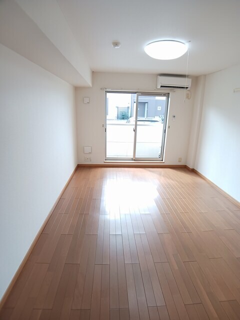 サン・スプリングメゾンＡの物件内観写真