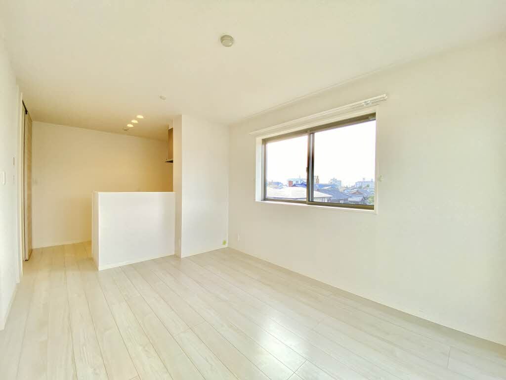 ＨＩＲＡ　ＴＥＲＲＡＣＥの物件内観写真