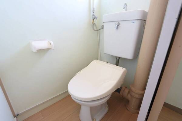 ビレッジハウス上原1号棟の物件内観写真