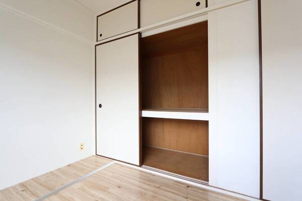 ビレッジハウス上原1号棟の物件内観写真