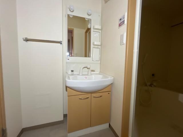 鴨方駅 バス10分  鴨方クリニック前下車：停歩2分 2階の物件内観写真