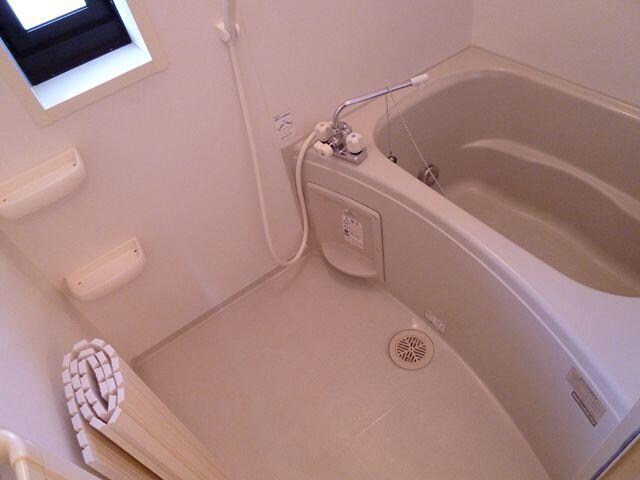 ロワジールⅠの物件内観写真