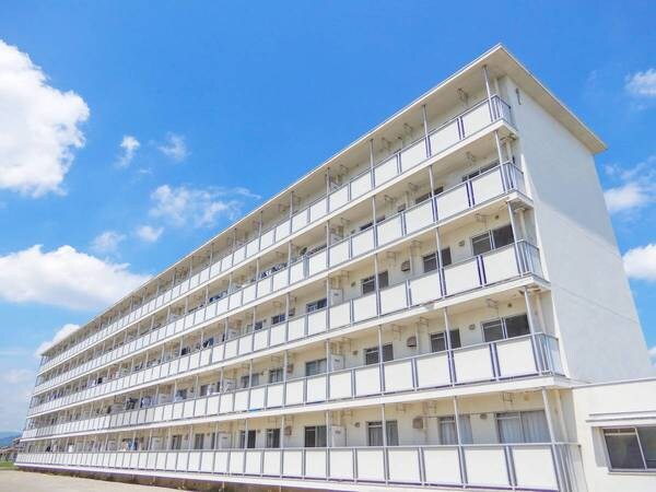 ビレッジハウス上原1号棟の物件外観写真